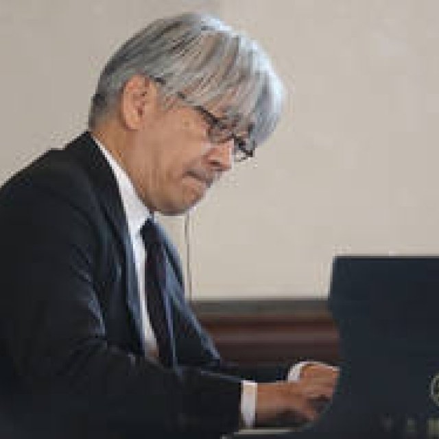 『メトロポリタン美術館展』オリジナル楽曲を坂本龍一氏が披露