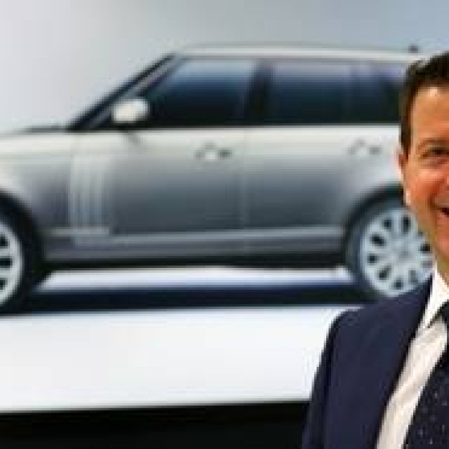 レンジローバーデザイナー、ジェリー・マクガバン氏にインタビュー｜Range Rover ギャラリー