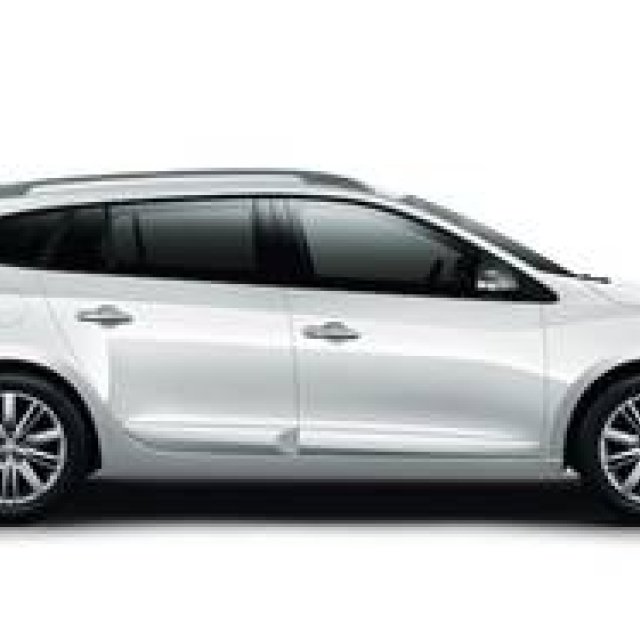 ルノー メガーヌのワゴンボディが日本上陸｜Renault