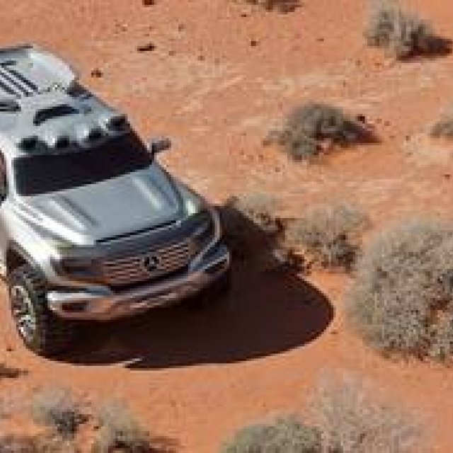 Mercedes-Benz Unveils 2025 Police Vehicle | Mercedes-Benz Gallery