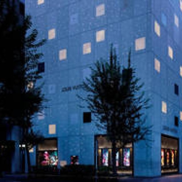 LOUIS VUITTON | Watch & Fine Jewelry Salon Opens at Ginza Namiki Dori Store Gallery