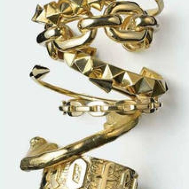 BARNEYS NEW YORK | YUVI Men's Accessory Trunk Show Held at Three Barneys New York Stores Gallery