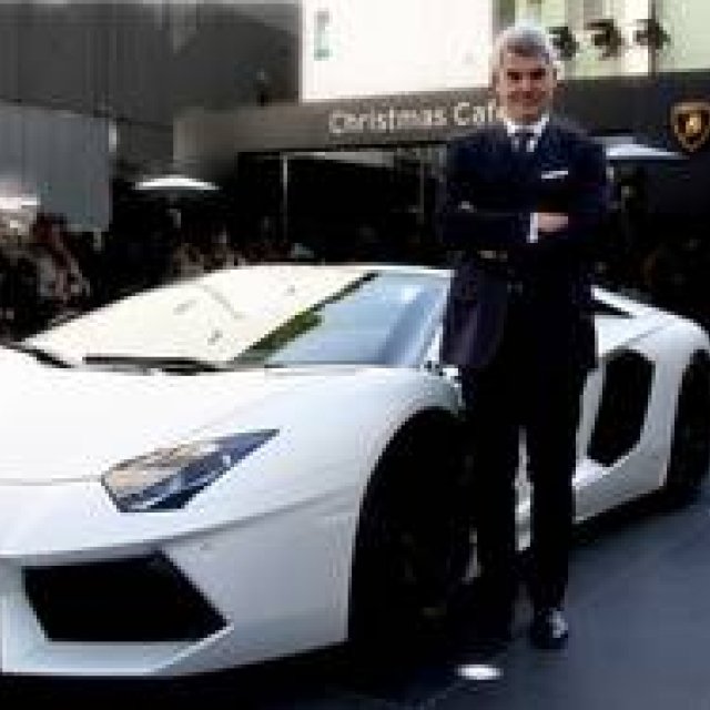 Aventador Roadster Lands in Japan for the First Time | Lamborghini Gallery