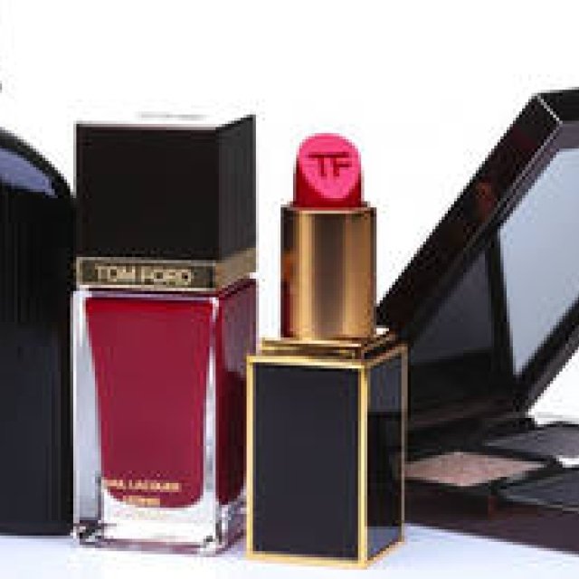 TOM FORD BEAUTY | Spotlight on TOM FORD BEAUTY on the 2nd Floor of Hankyu Umeda Main Store, Leading the 2013 Beauty Trends Gallery