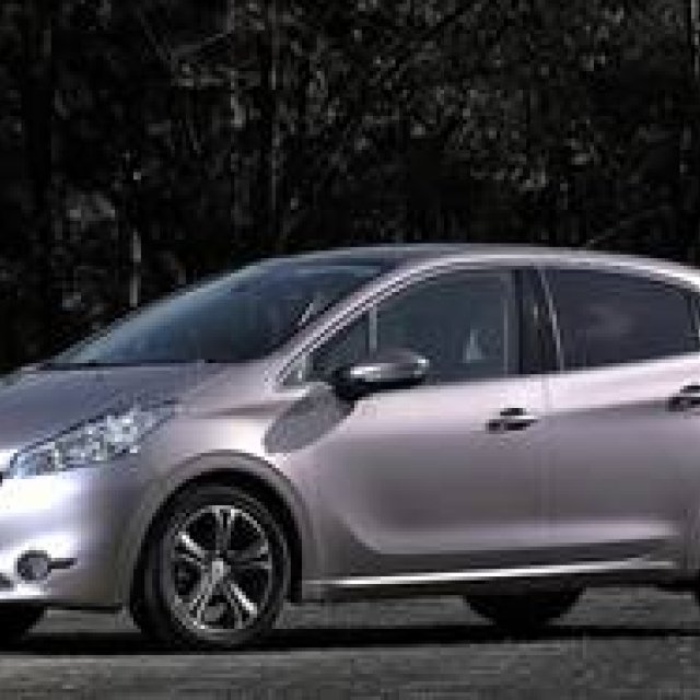 Test Drive: Peugeot 208 | Peugeot Gallery