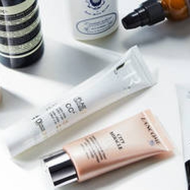 Feature: Whether You're an Organic Enthusiast or a Function-Focused Shopper, Start Your UV Care. Gallery