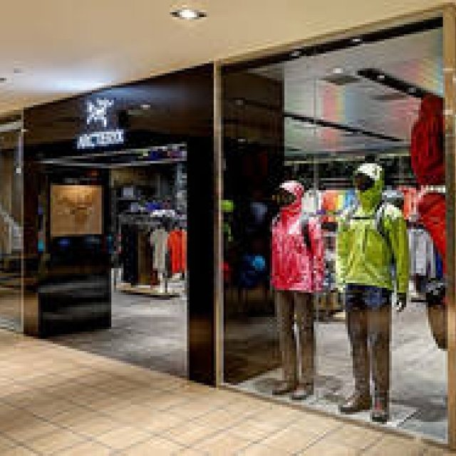 Western Japan's First Directly Managed Store "Arc'teryx Osaka E-ma" Opens | ARC’TERYX Gallery