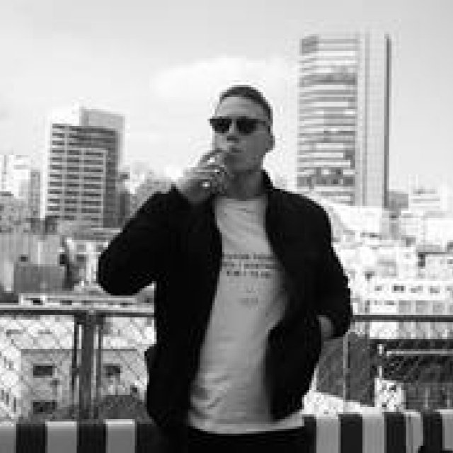 Vaper, a buzzworthy name on the US West Coast, appears at an exhibition by a collective of creators | LOVE Design Initiative Australia Gallery