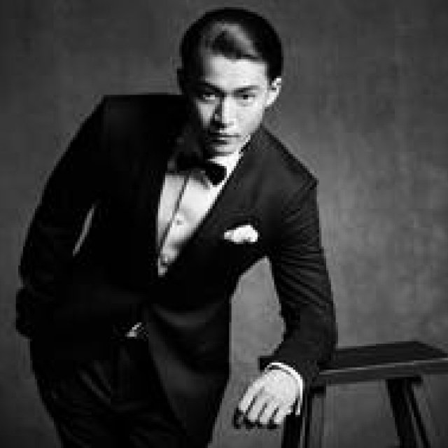 Visionaries in Armani's Latest Collection | DAIKANYAMA T-SITE Gallery