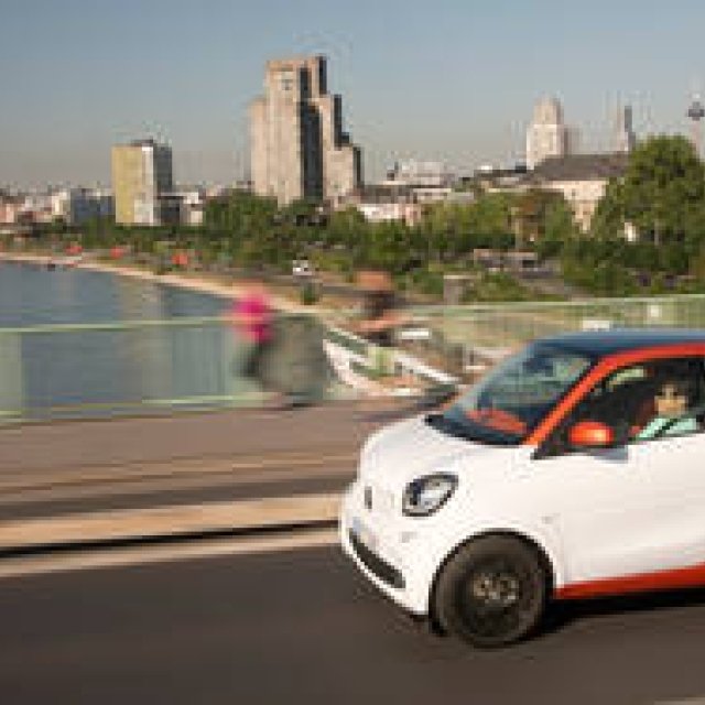 Test drive the fully redesigned new smart | smart Gallery