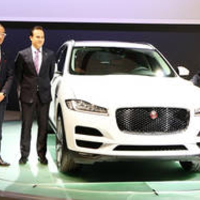 Jaguar's SUV, the F-PACE, Unveiled for the First Time in Japan | Jaguar
