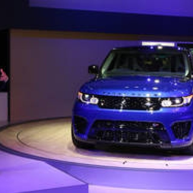 Announcing the brand's fastest: the Range Rover Sport SVR | Land Rover