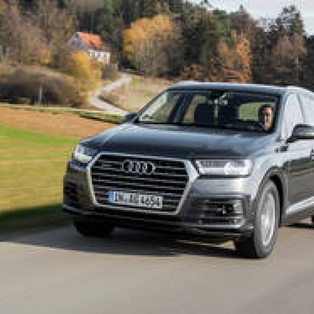 Test Drive the New Audi Q7 | Audi Gallery