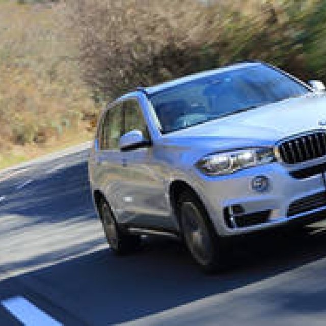 Test Drive of the BMW X5 Plug-in Hybrid Model | BMW Gallery