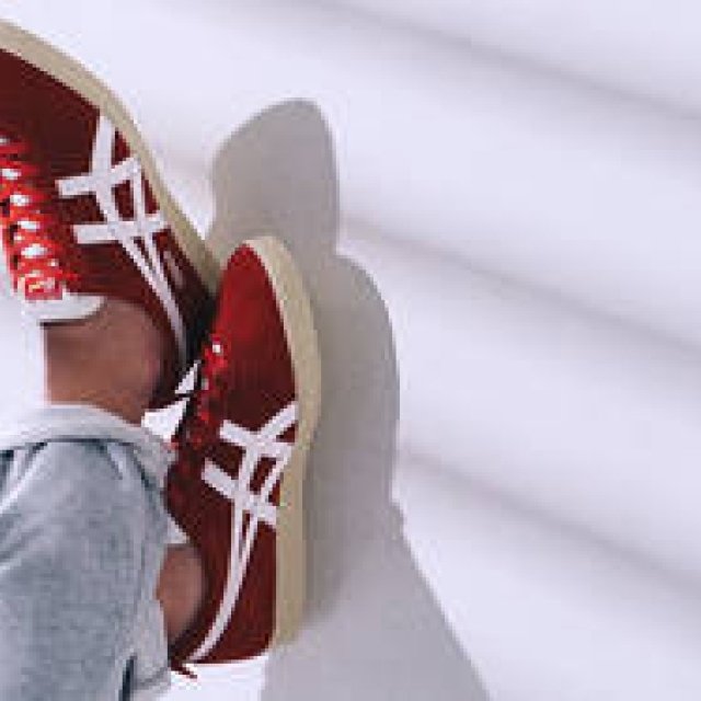 50th Anniversary of the 'Onitsuka Tiger Stripes,' Original Model Reissued | Onitsuka Tiger Gallery