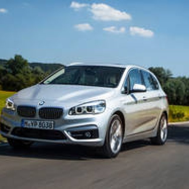 BMW Unveils Two Plug-in Hybrid Models | BMW Gallery