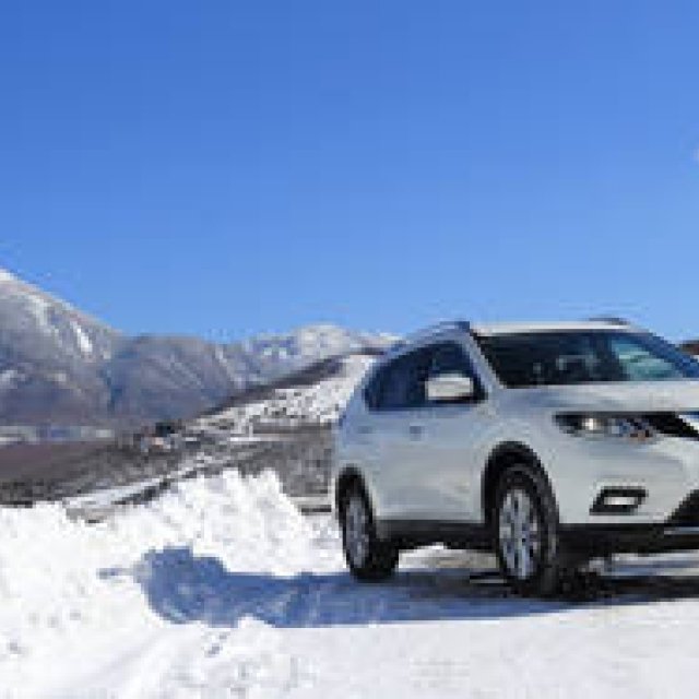 Test Drive Nissan Models, Including the X-Trail and GT-R, on Snow at the NISSAN Gallery