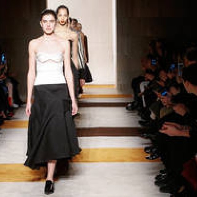 Victoria Beckham Autumn/Winter 2016 Womenswear Collection | VICTORIA BECKHAM