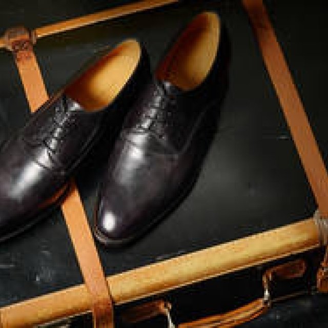 John Lobb: The Beautiful Harmony of Inner and Outer Laces | JOHN LOBB Gallery