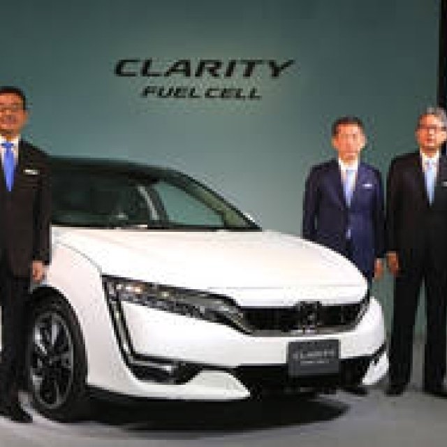 Honda Launches World's First 5-Seater FCV Sedan | Honda Gallery