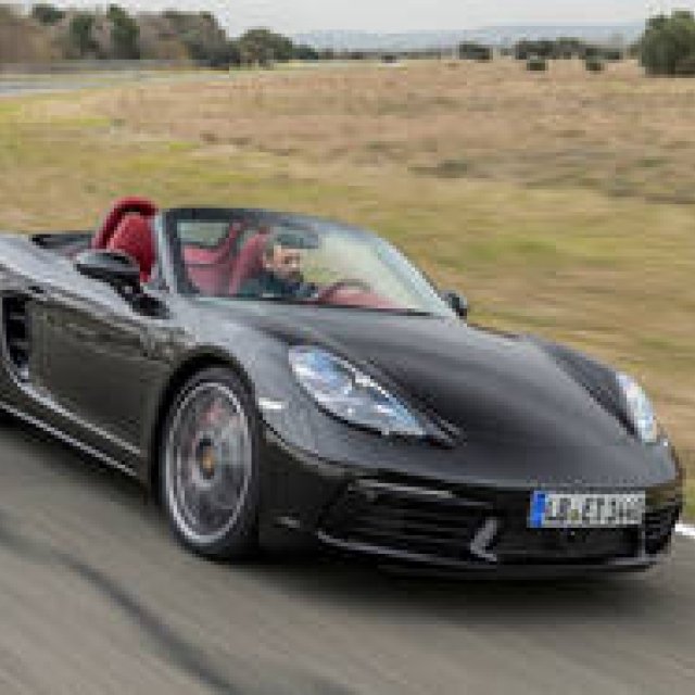 Participating in the 718 Boxster Workshop | Porsche Gallery