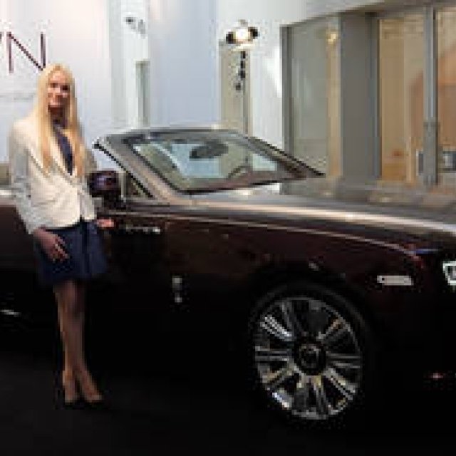 Rolls-Royce's New Convertible, the Dawn, Arrives in Japan | Rolls-Royce Gallery