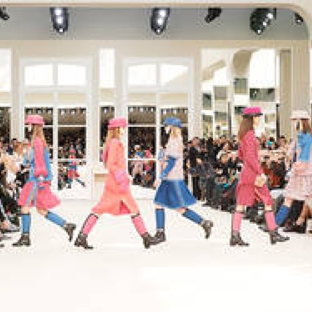Chanel 2016-17 Fall/Winter Womenswear Collection (1) | CHANEL