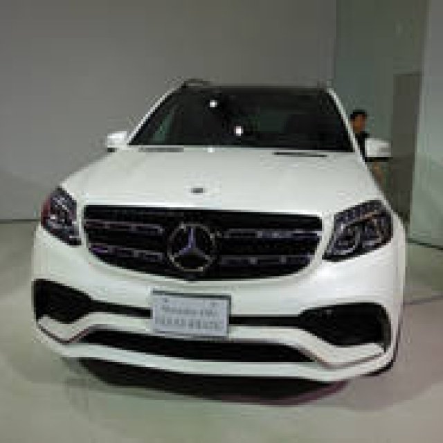 Mercedes Announces the GLS, Its Top-Tier SUV | Mercedes-Benz Gallery
