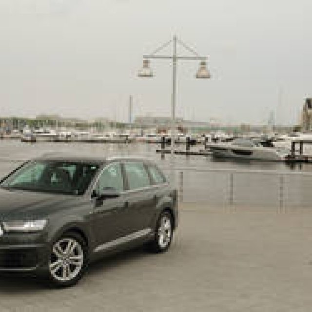 Test Drive the New Audi Q7 Upon its Arrival in Japan | Audi Gallery