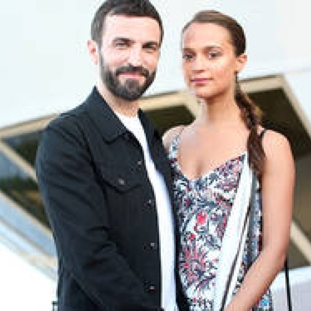 Louis Vuitton 2017 Cruise Collection Celebrity Snaps | LOUIS VUITTON