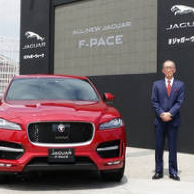 Jaguar's First SUV, the F-PACE, Debuts in Japan | Jaguar Gallery
