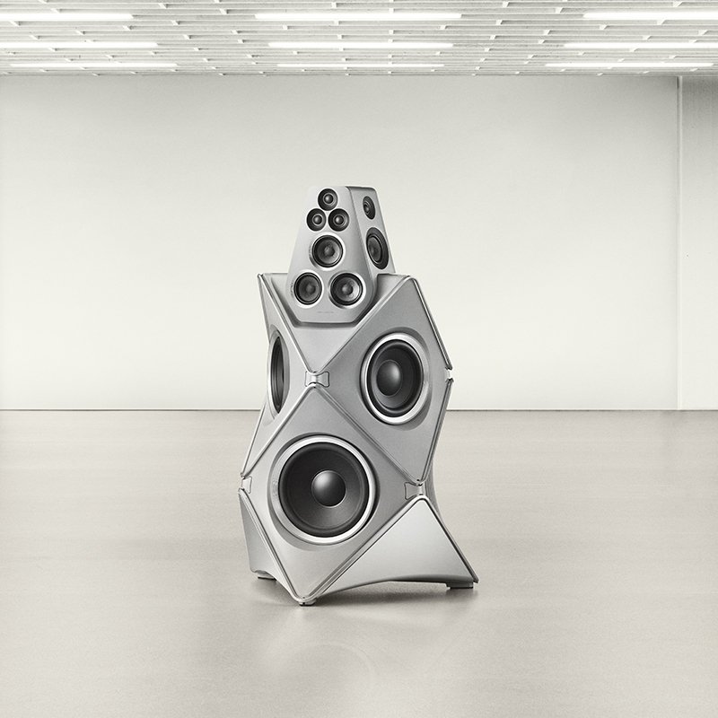 バング ＆ オルフセンから、創立100周年を祝うアートピースのような