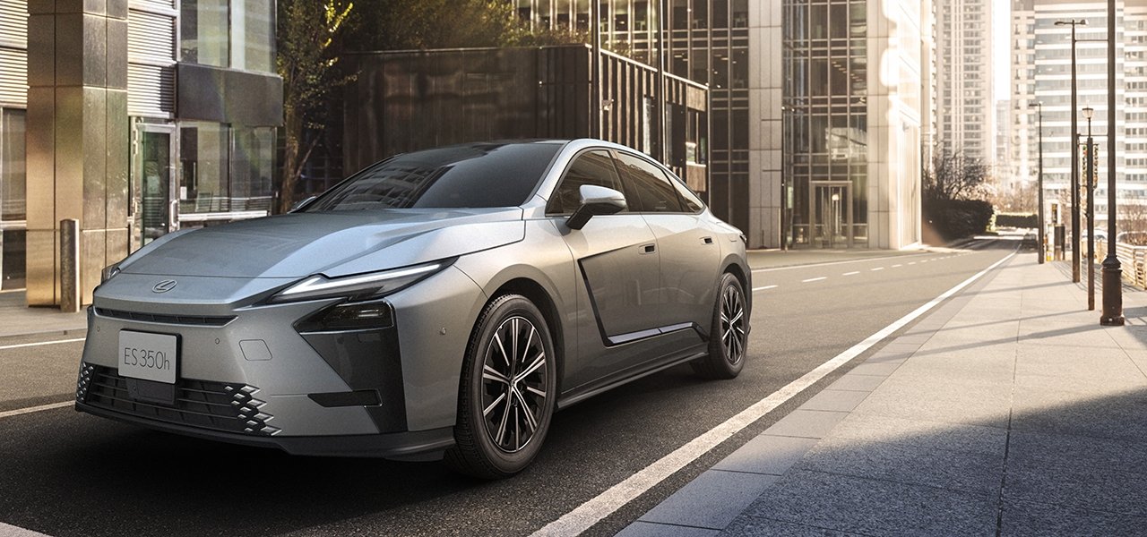 レクサスの次世代電動車の先陣を切りESがフルモデルチェンジ
