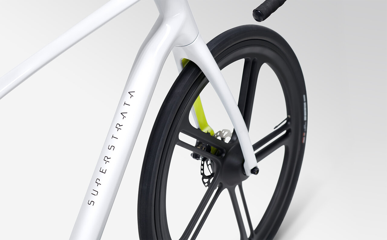 AREVO Superstrata Frame