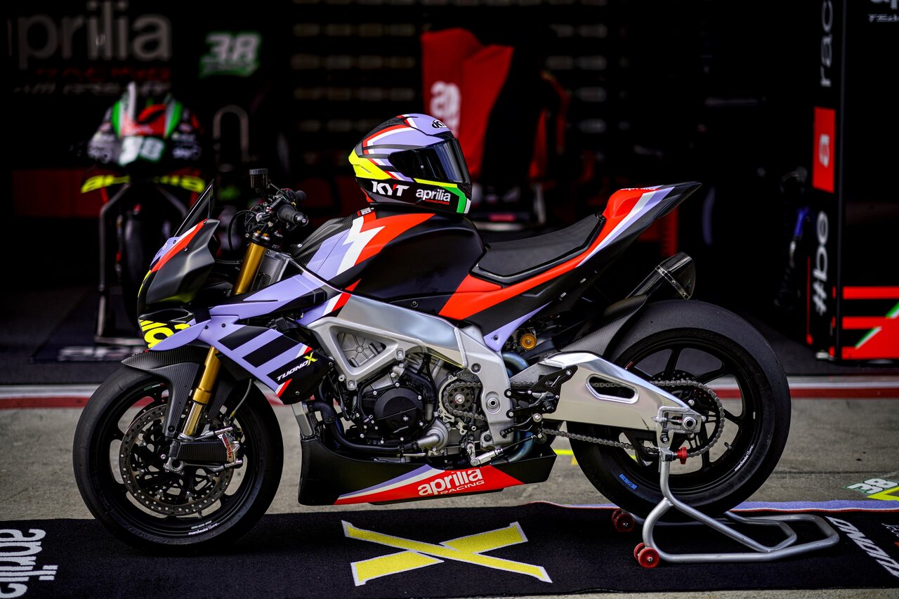 A limited edition model developed by Aprilia Racing for riders who enjoy the racetrack makes its debut