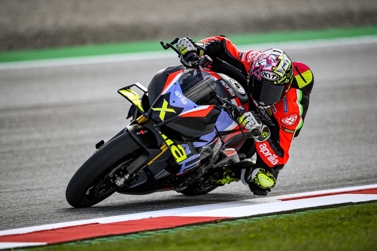 A limited edition model developed by Aprilia Racing for riders who enjoy the racetrack makes its debut