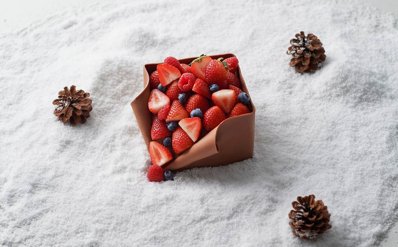 Conrad Tokyo's Christmas Cakes Enjoyable for Small Groups | CONRAD TOKYO