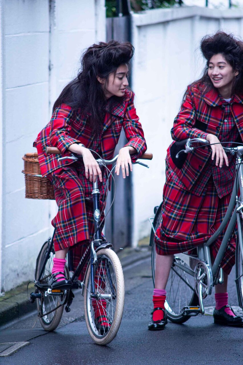 ＜COMME des GARÇONS GIRL＞が運んできた「女の子」の復活｜OPENERS東中野視点　