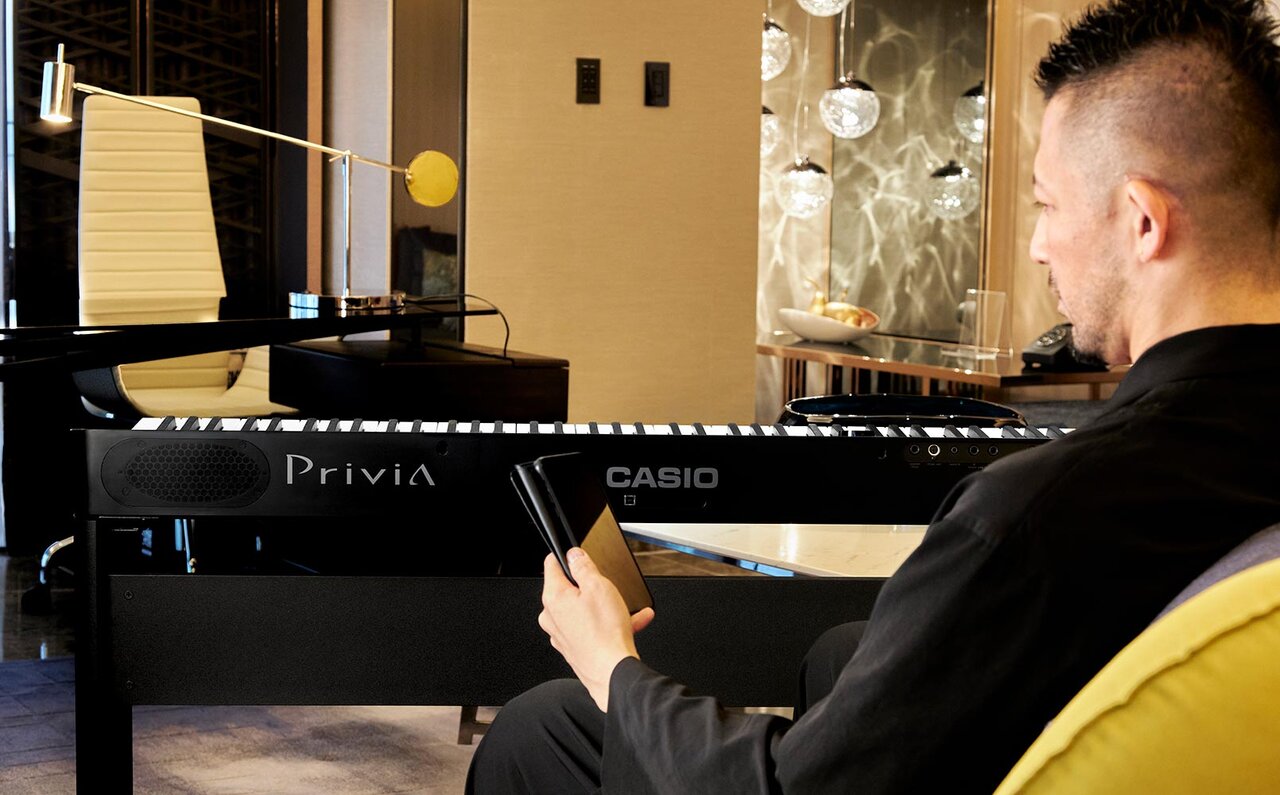 Creators Resonating with "TOKYO WAVES" | CASIO