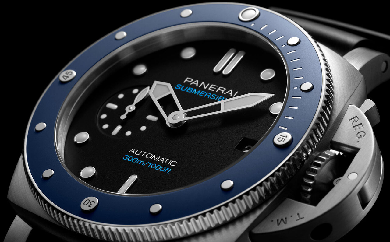 パネライのeコマースエクスクルーシブモデル「サブマーシブル アズーロ - 42mm」｜PANERAI
