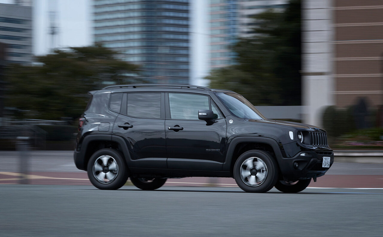 Test Drive: The Jeep Renegade 4xe, Jeep's Electrified Pioneer | Jeep®