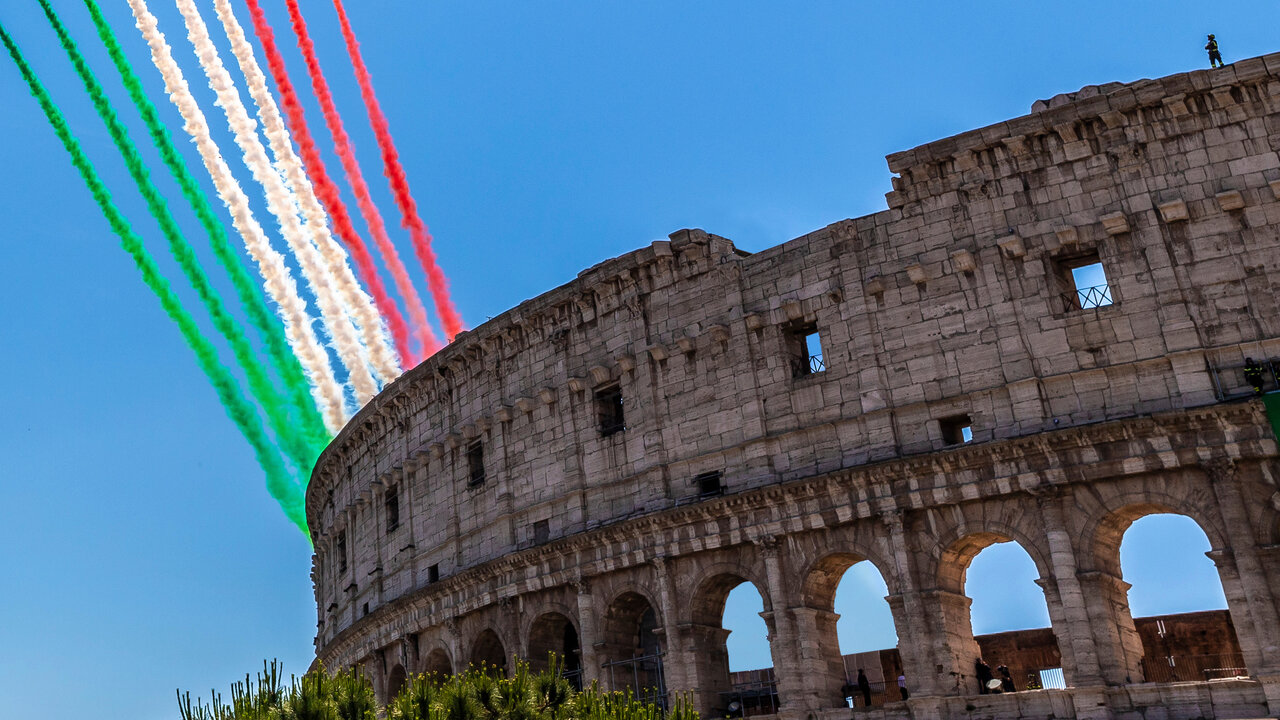 ブルガリとイタリア空軍によるコロナ禍への支援活動を支える特別限定ウオッチ「ブルガリ アルミニウム トリコロール」｜BVLGARI