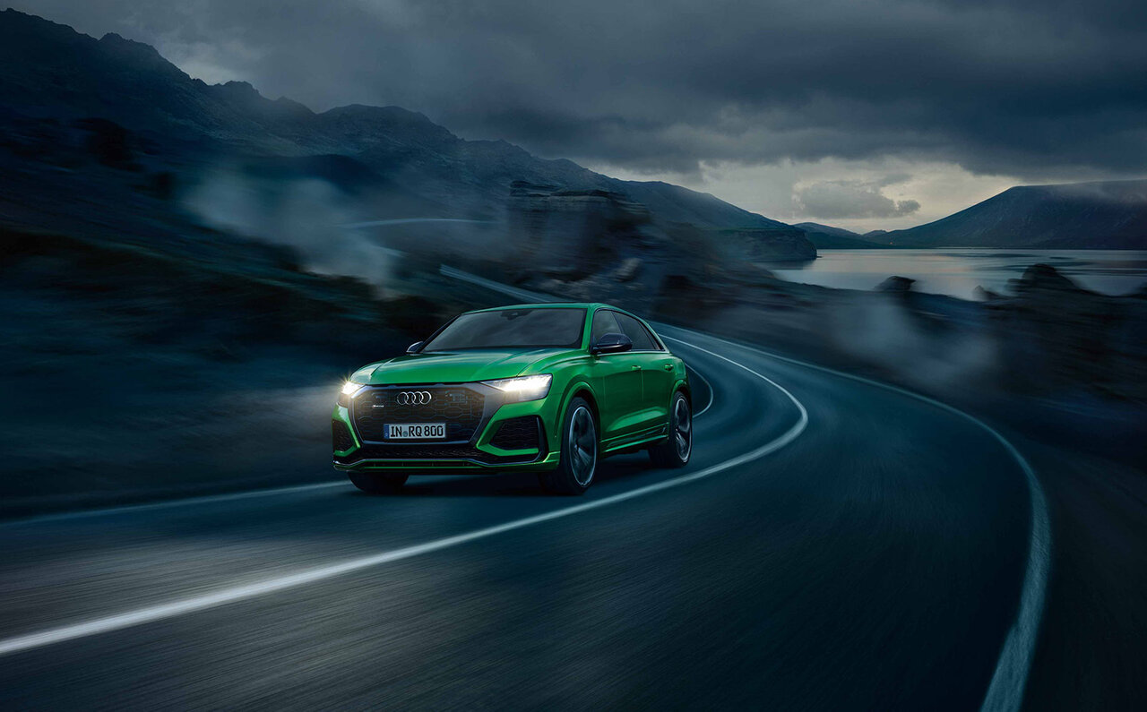 アウディのフラッグシップSUV「Q8」によりスポーティなRSモデルを追加｜Audi
