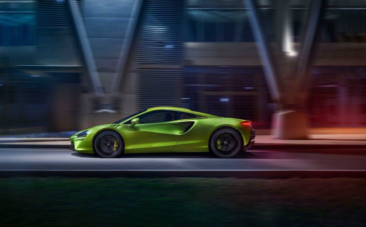 マクラーレン、ハイブリッドシステムを搭載した市販型スーパーカー「アルトゥーラ」を発表｜McLaren