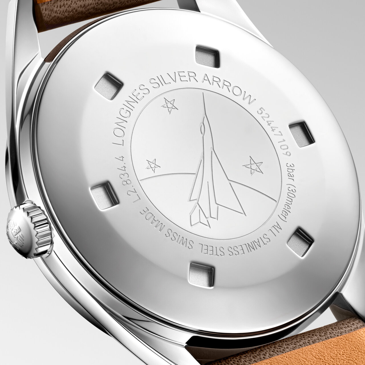 The new "Longines Silver Arrow" conveys the positive aura of the 1950s | LONGINES