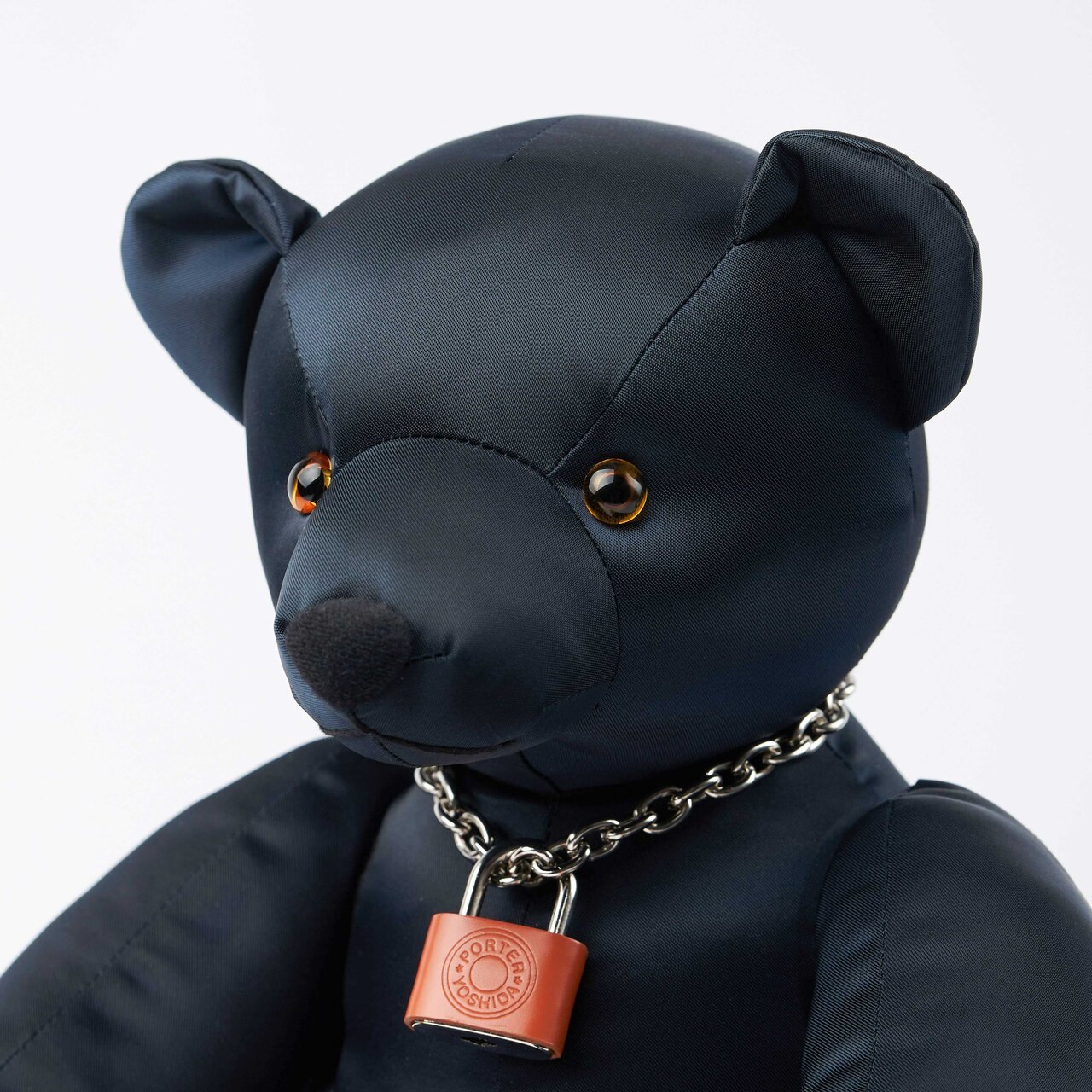 吉田カバンから、新作と同色の生地を使った可愛らしいPORTER GRIZZLY BEARが登場｜YOSHIDA