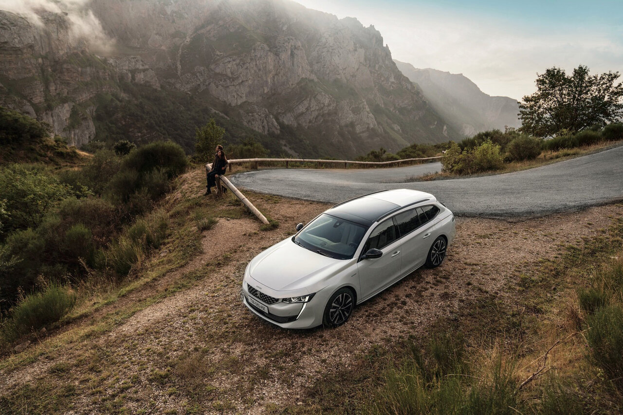 Peugeot Introduces PHEV Model to Flagship 508 | Peugeot