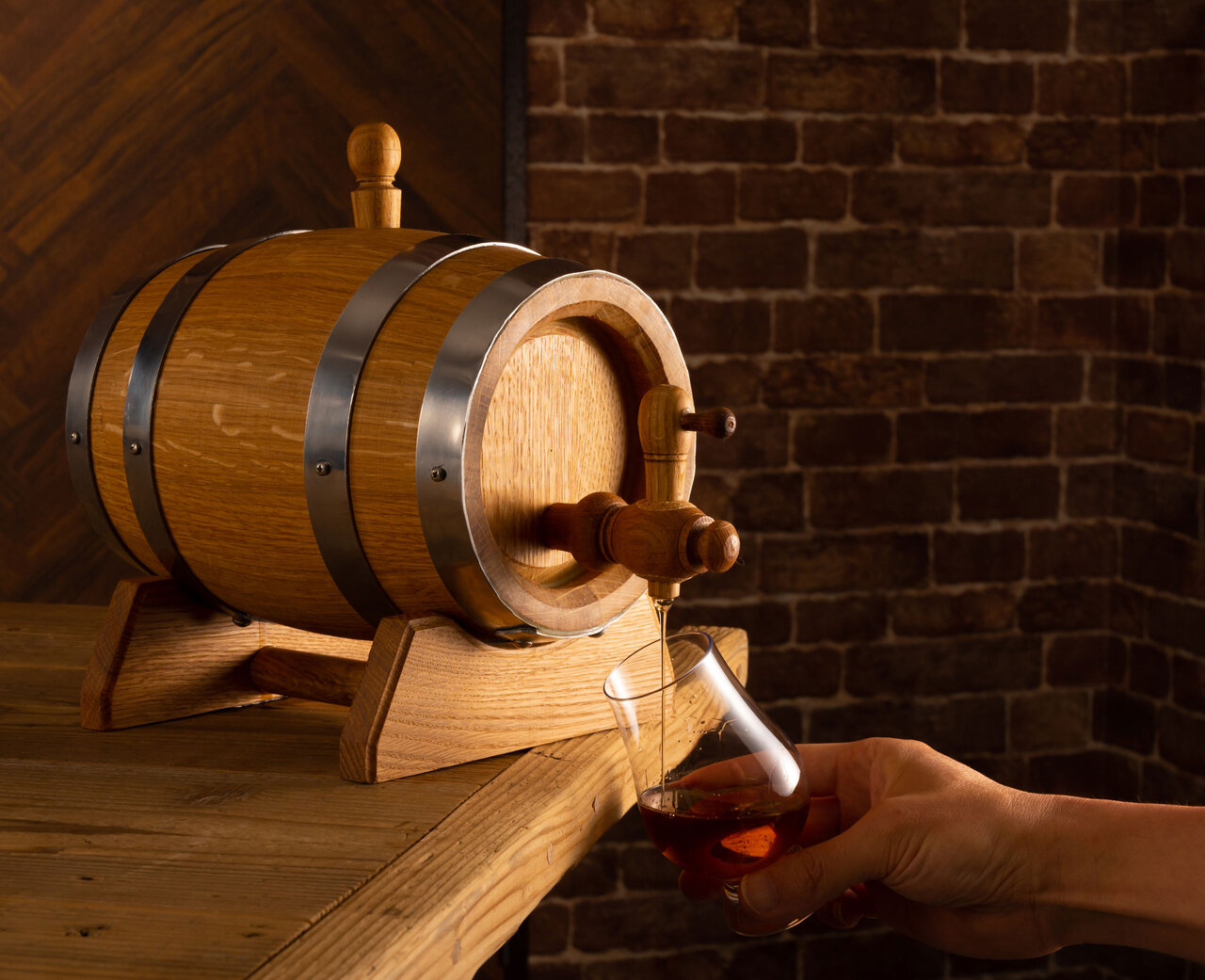Japan's First Mini Barrel Made of Spanish Oak for Aging Whiskey and Shochu at Home | TARU HOLIC