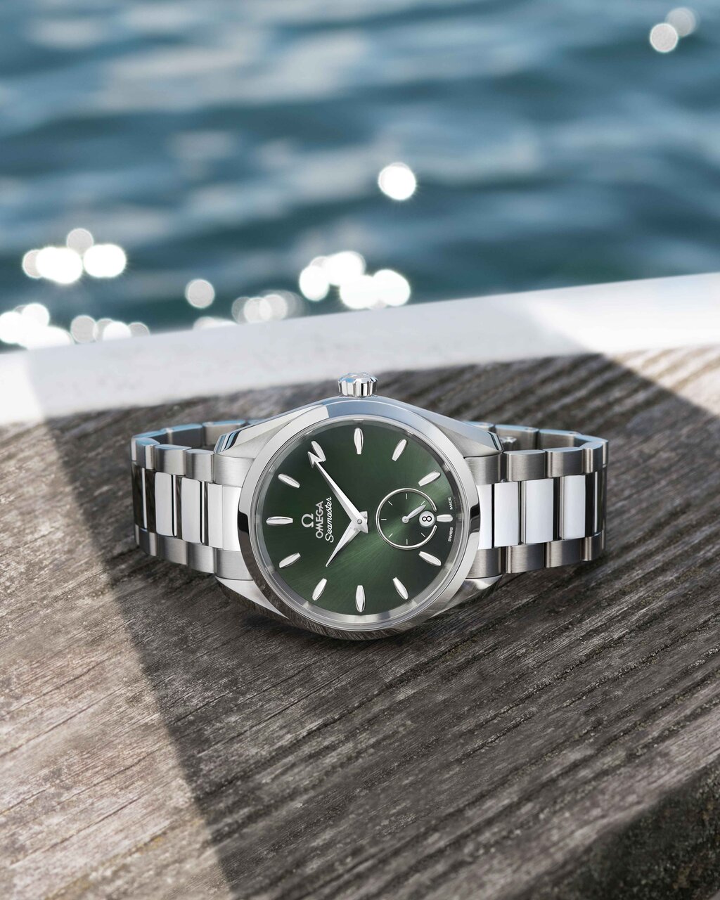 オメガの人気シリーズにニュールック登場「シーマスター アクアテラ スモールセコンド」｜OMEGA