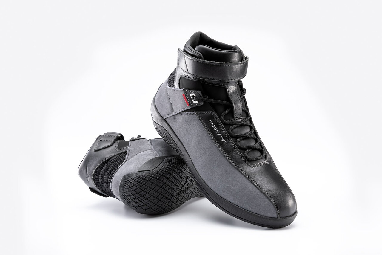 Shoes That Connect You to Your Car? — An Experience Report on a New Concept Driving Shoe from Mazda and Mizuno | MAZDA & MIZUNO